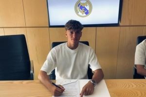 收到来自主教练阿隆索的积极评价，皇马官方：续约中场小将皮塔奇