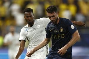 迪马：拉波尔特也是科莫考虑的防线选择