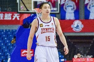 媒体人：王奕博与青岛达成3年顶薪意向 但正式生效仍需浙江队确认