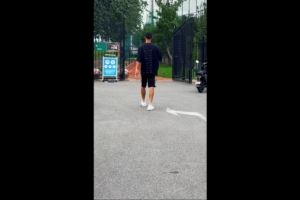 博主：国安下午开始备战与三镇的比赛，吴少聪、李磊现身训练场