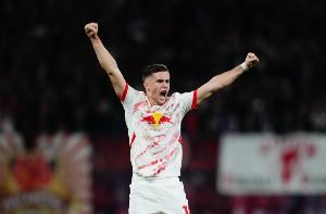 德天空：水晶宫询问鲍姆加特纳情况，球员并未积极争取转会