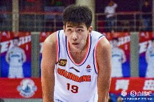 媒体人：半夜原本谈的是三方交易 浙江想租借徐昕 但广州坚持要人