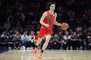 托马斯签下资质报价！你认为其他三位受限制自由球员命运如何？