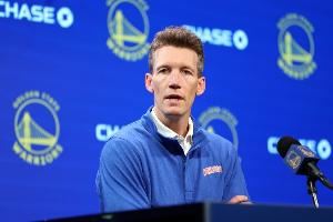 邓利维：我很享受在勇士工作&希望能在这里待很久 今夏情况很特别