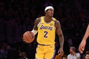 拉拉维亚：范德比尔特在防守端做得很出色 为我们奠定了防守基调