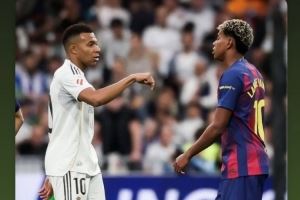 举世瞩目！曼联15岁前锋加布里埃尔转发国家德比照片