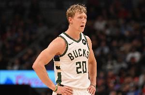 打得可以！AJ-格林9中6&4记三分拿下20分2板2助