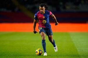 每体:孔德提前退出训练,埃里克-加西亚可能顶替他出战塞尔塔